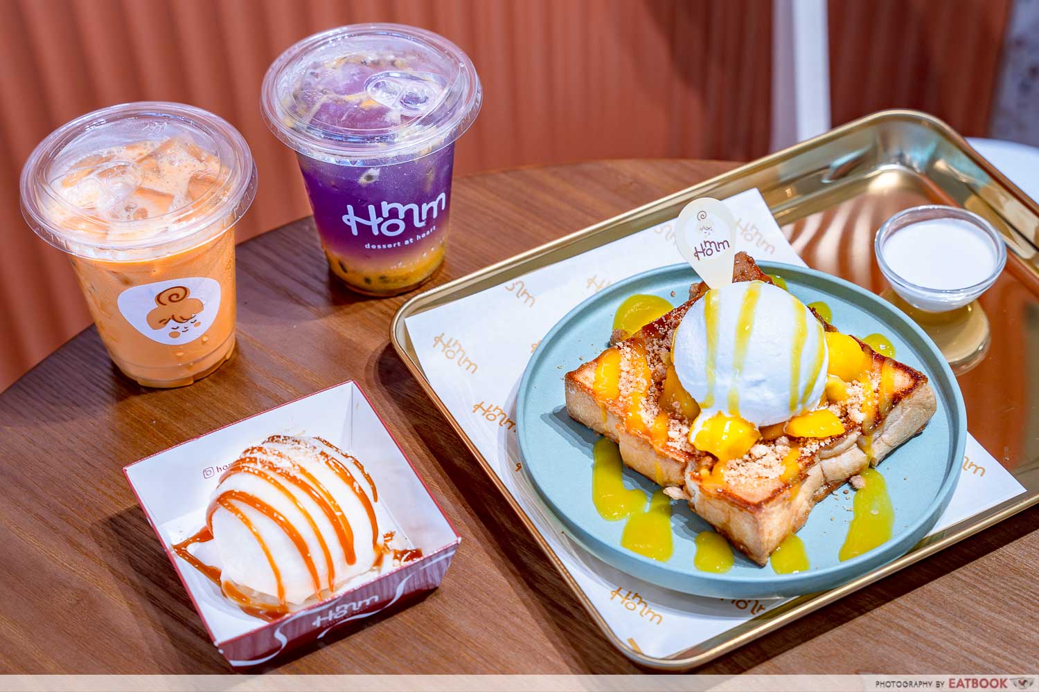 homm dessert flatlay