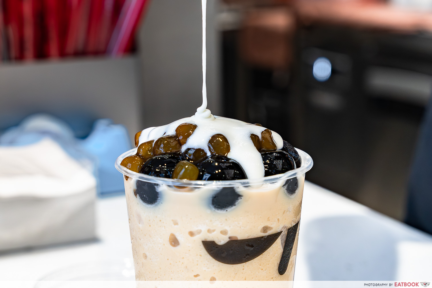 mr-sun-tea-jumbo-boba-milk-tea-smoothie-cream-pour-prep