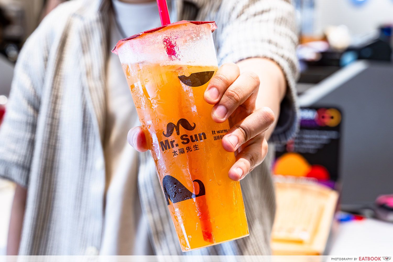 mr-sun-tea-mr-sun-golden-brew-interaction-establishment