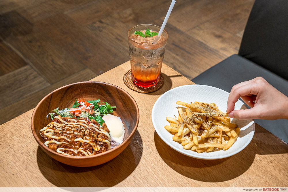 muji cafe raffles