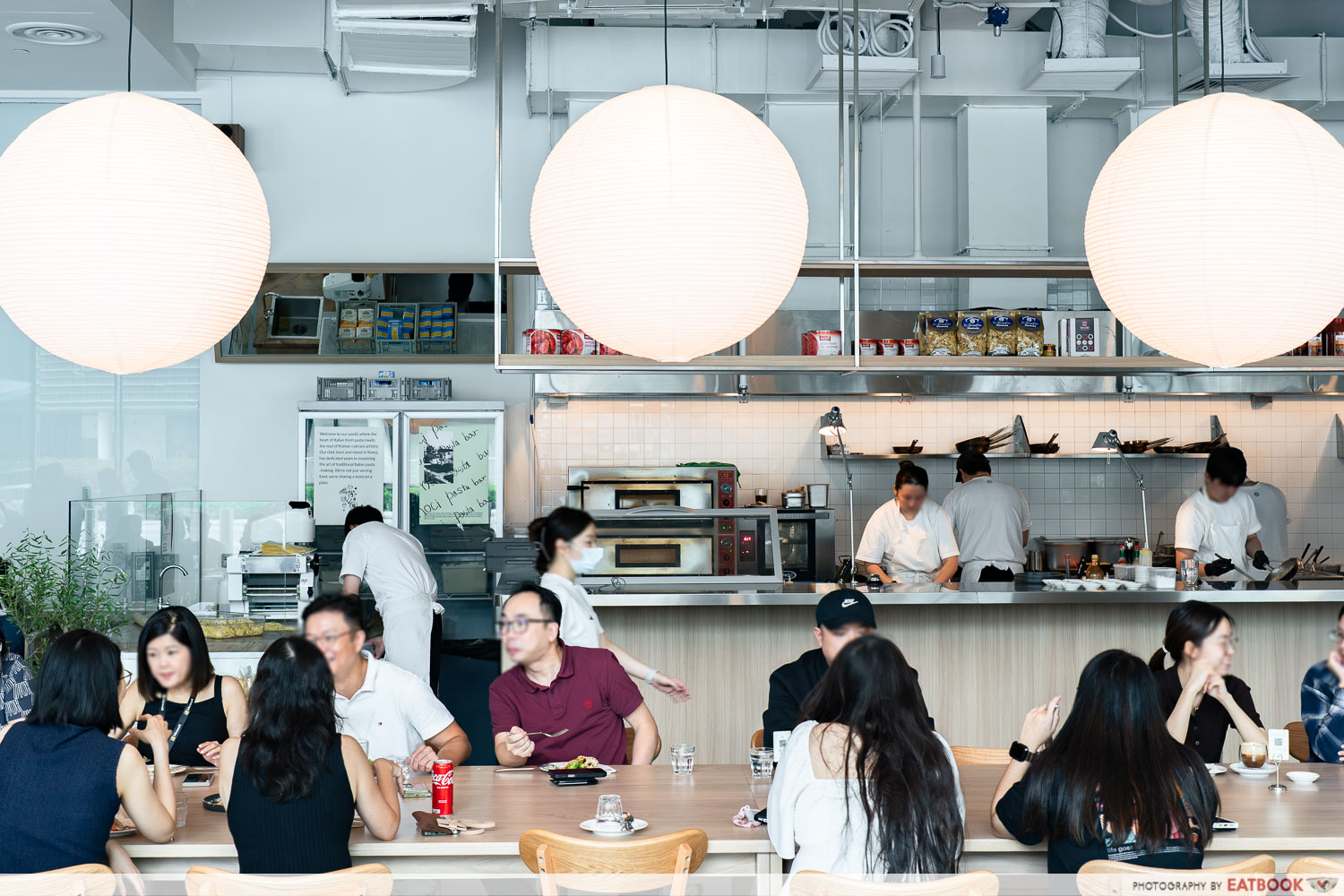 noci-pasta-bar-ambience