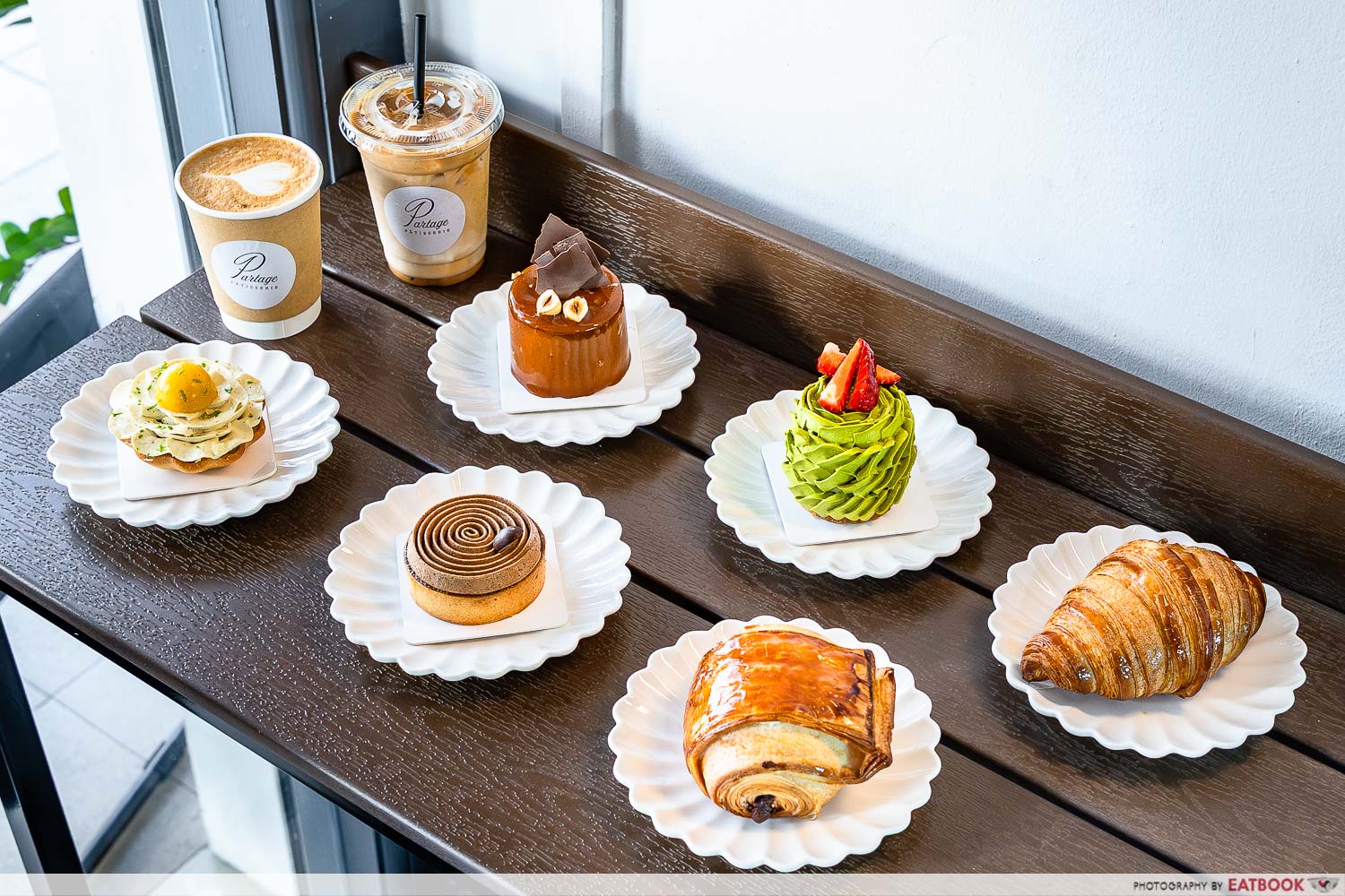 partage-patisserie-flatlay