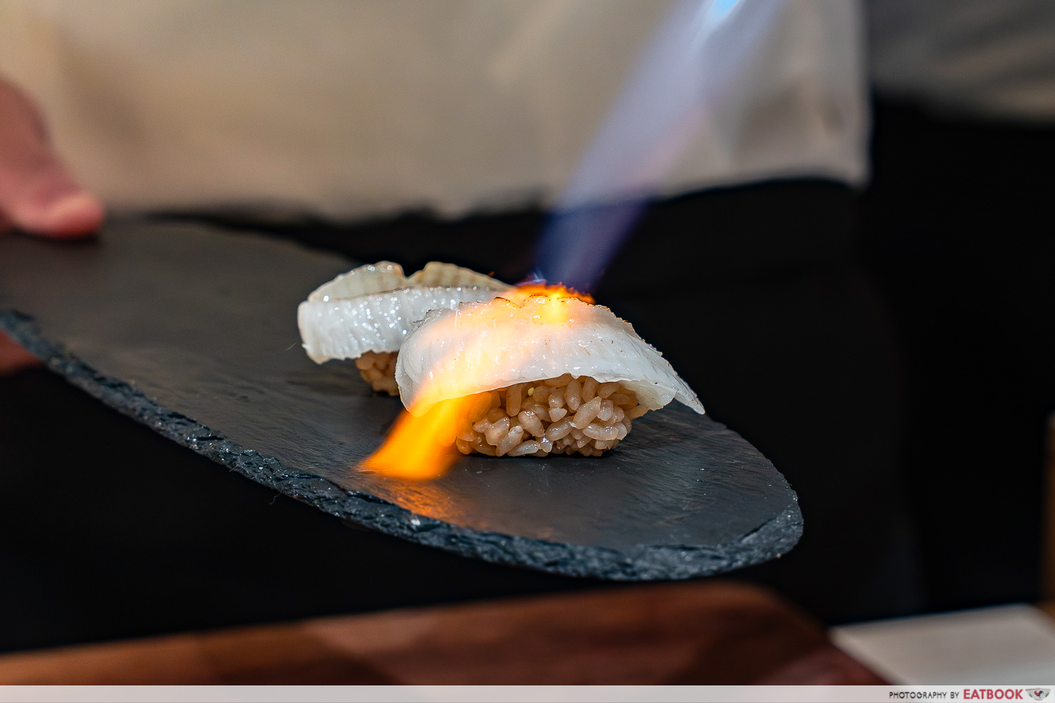 sushidan-aburi-engawa-torching2