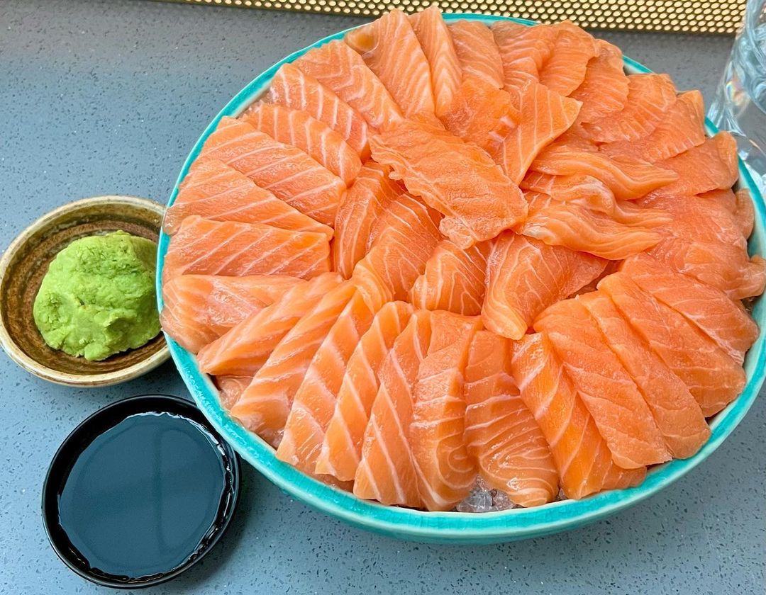 tanuki-raw-orchard-central-salmon-birthday-special-establishment