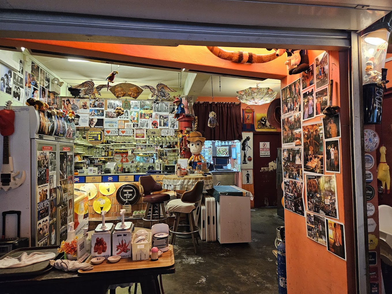 woody-peranakan-ambience