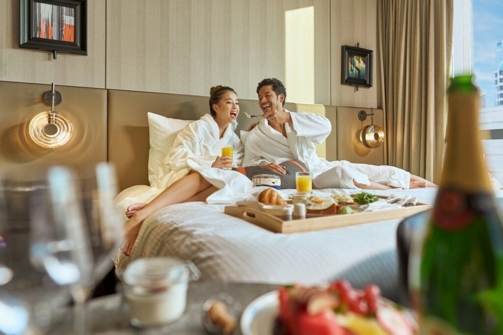 Pullman-Singapore-Hill-Street_Lifestyle_Breakfast-in-bed-2