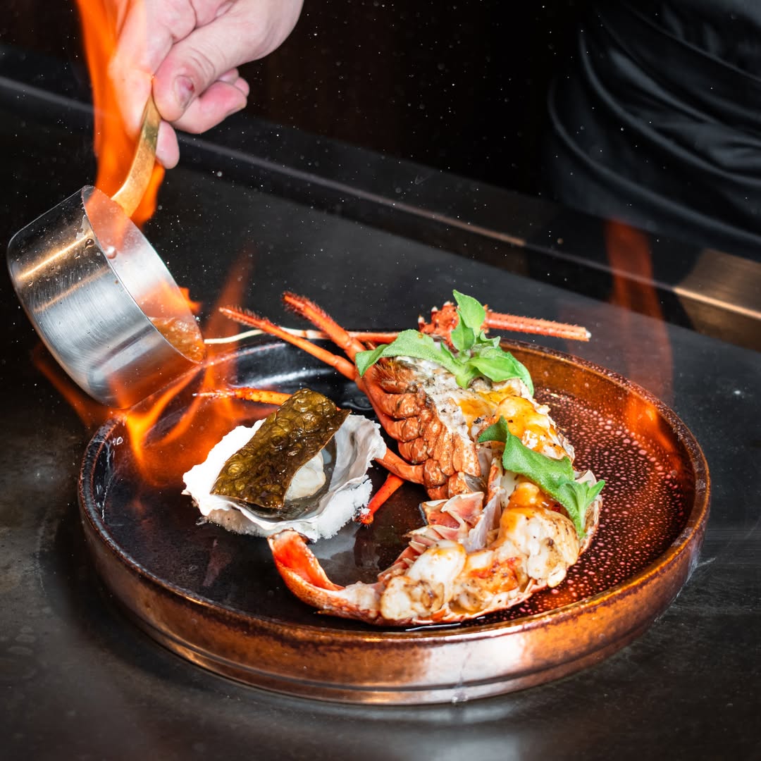 kou-teppan-half-lobster-prep