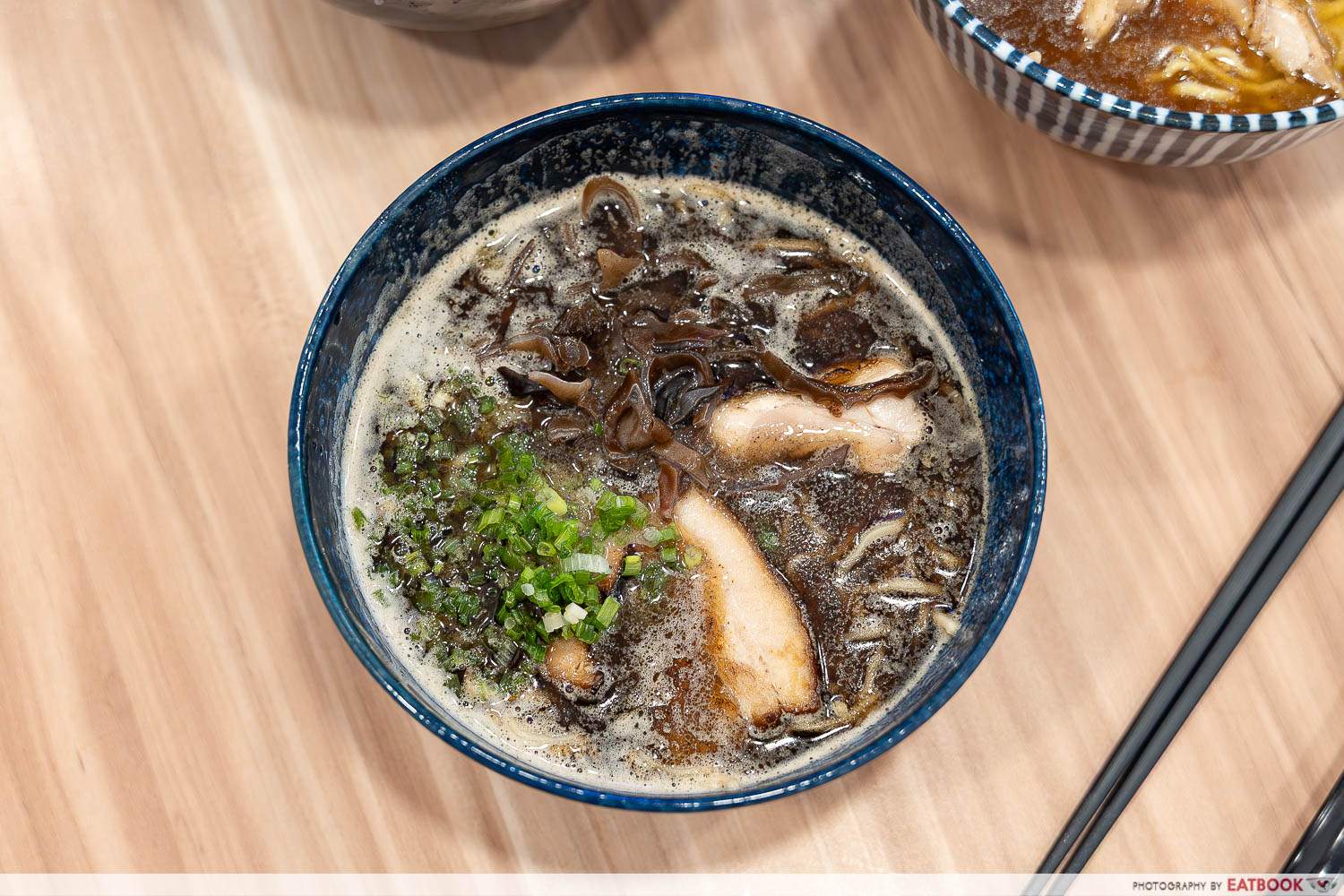 menya-saku-black-garlic