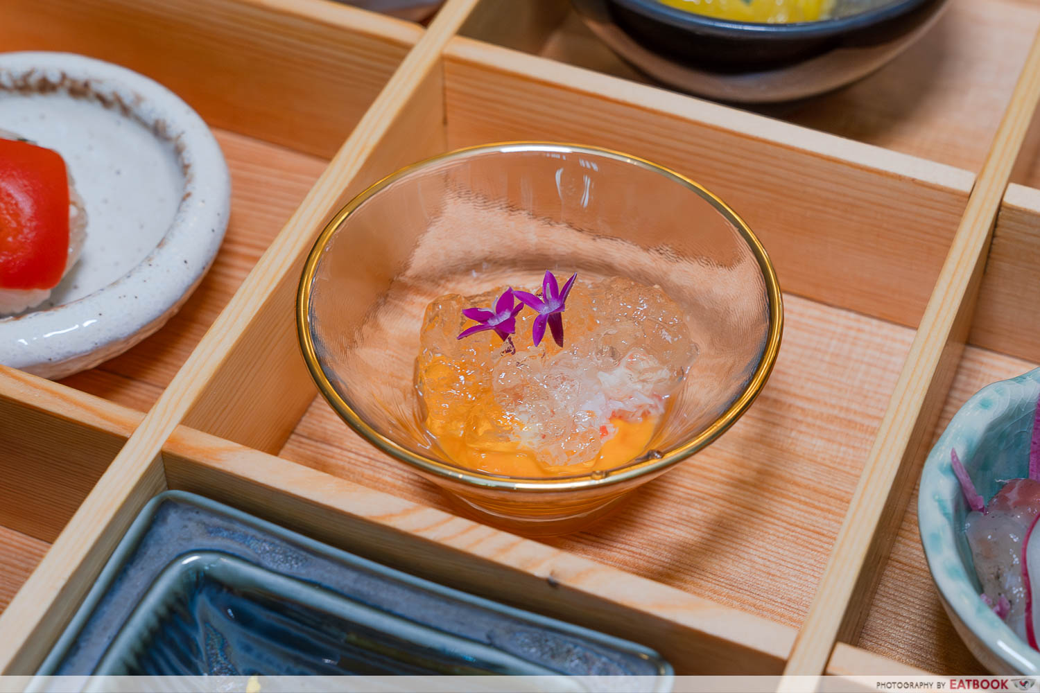 moss-cross-tokyo-singapore-dish-establishment