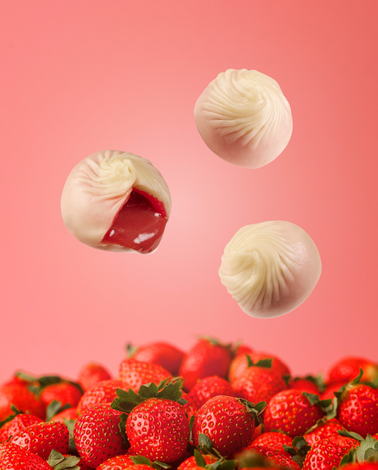 din-tai-fung-strawberry-mochi