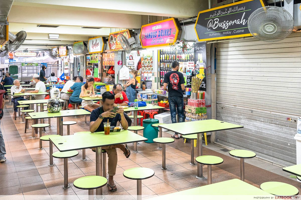 charlies-peranakan-food-ambience