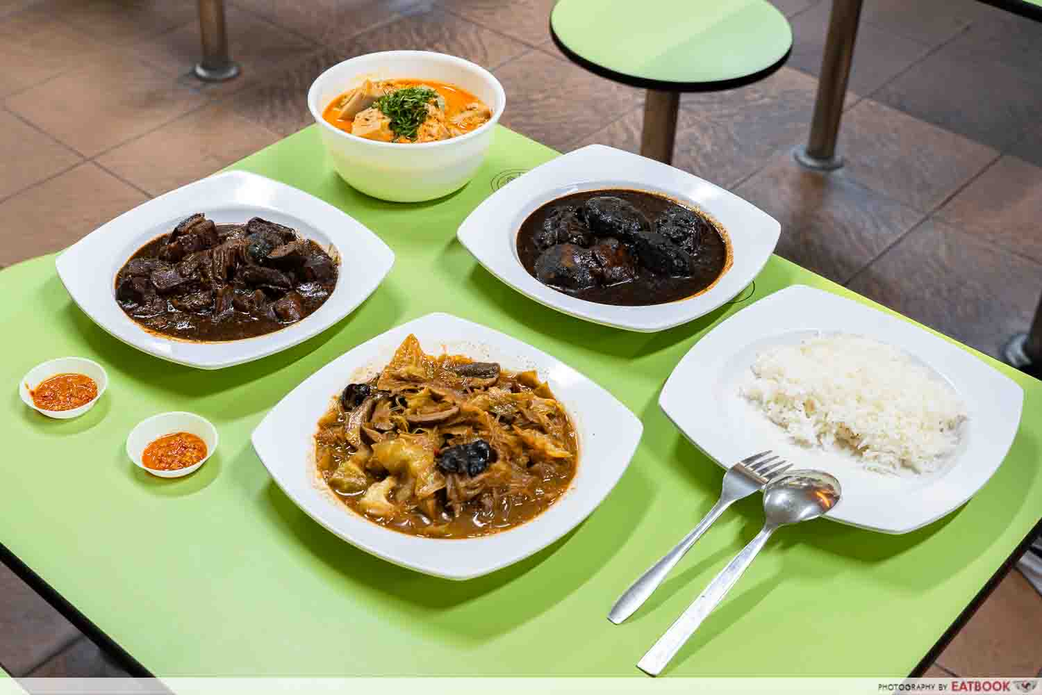 charlies-peranakan-food-flatlay