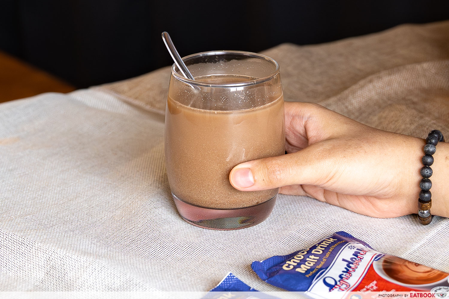 gardenia-chocolate-malt-drink-holding-interaction