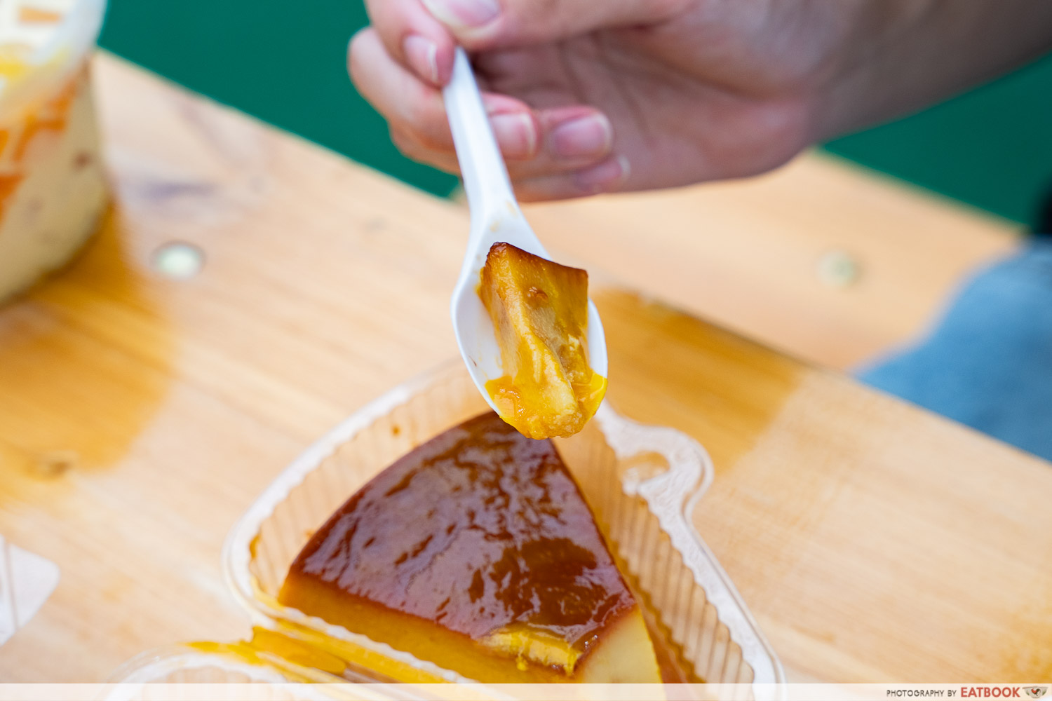 geylang-serai-ramadan-bazaar-quesillo-venezolano-original-caramel-interaction