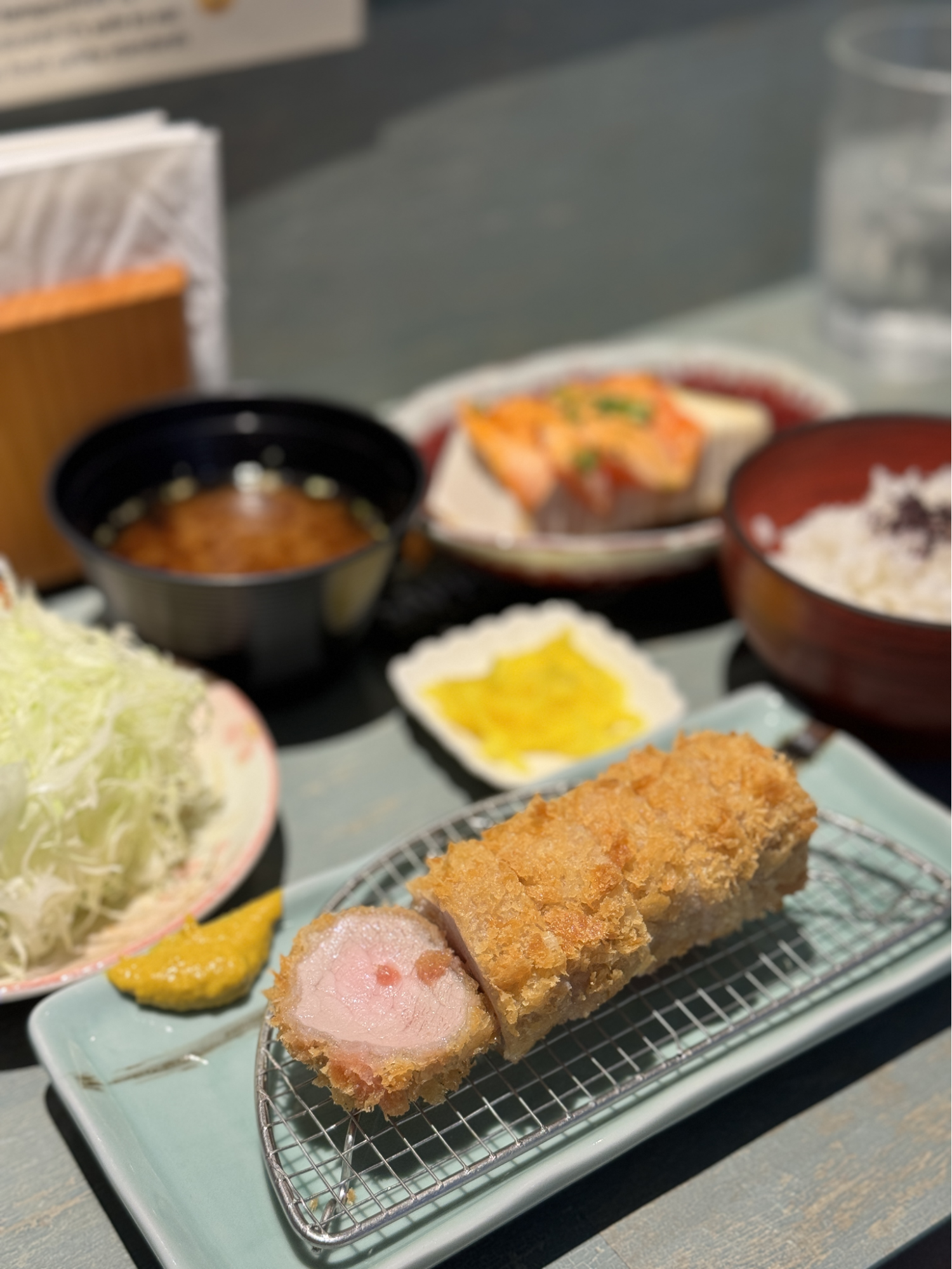 katsuya-katsu-flatlay