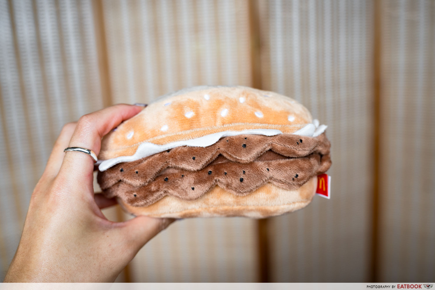 mcdonalds-prosperity-pals-plushies-prosperity-beef-burger-interaction