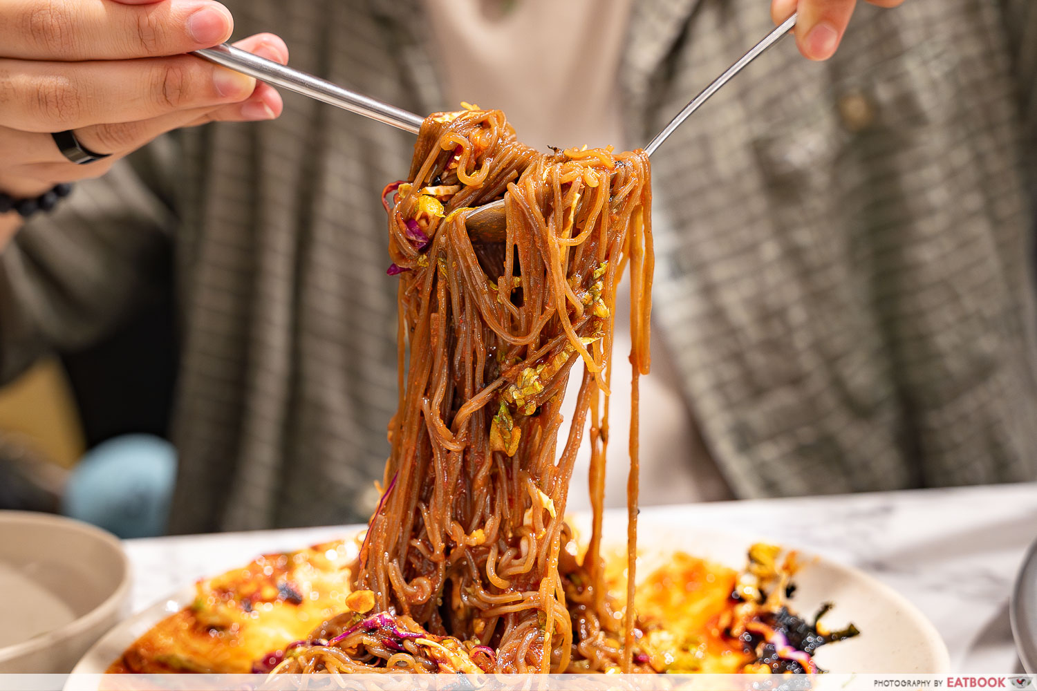 obongzip-obongzip-special-spicy-buckwheat-noodles-interaction