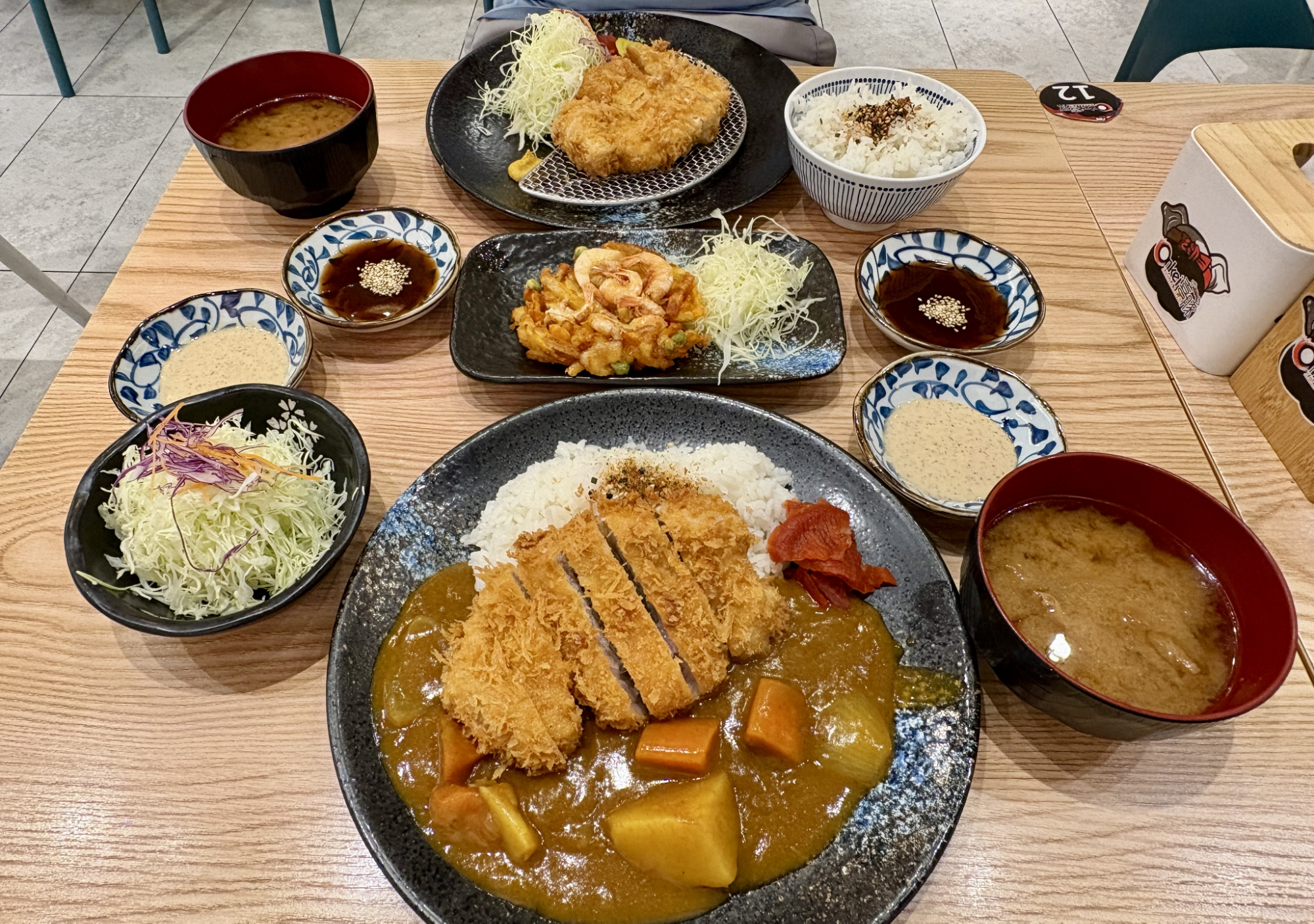 onkei-tonkatsu-flatlay