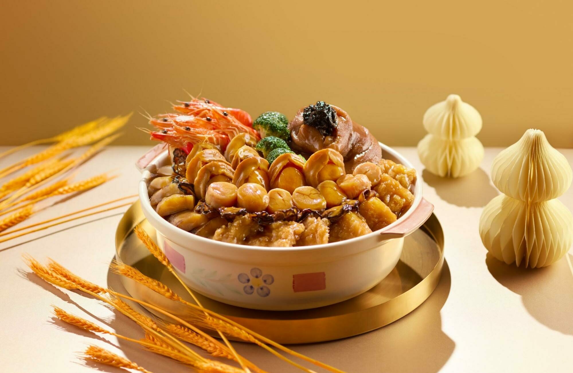 reunion-dinner-takeaway-chinese-new-year-2026-grand-copthorne-food