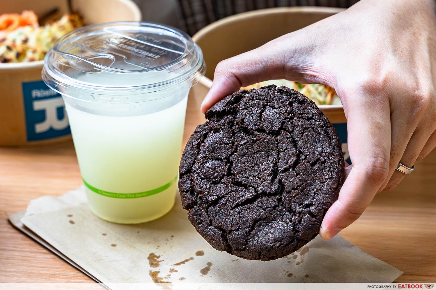 rostii-fresh-lemonade-cookie-of-the-day-set-interaction