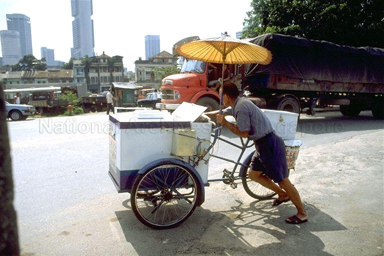 singapore-ice-cream-street-hawker-past