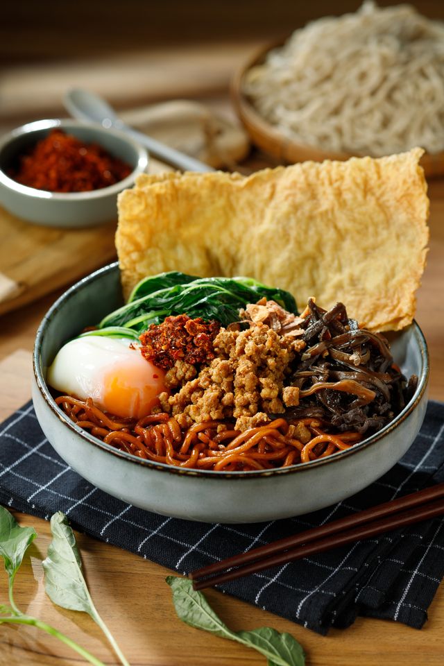 the-noodle-memories-food-republic-suntec-city-specialty-dry-chilli-noodle-establishment