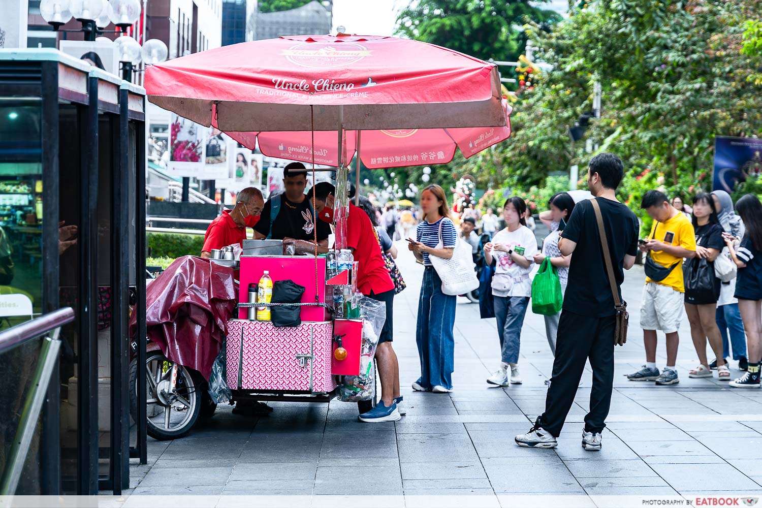 uncle-chieng-ice-cream-cart-btf-cart-queue-establishment