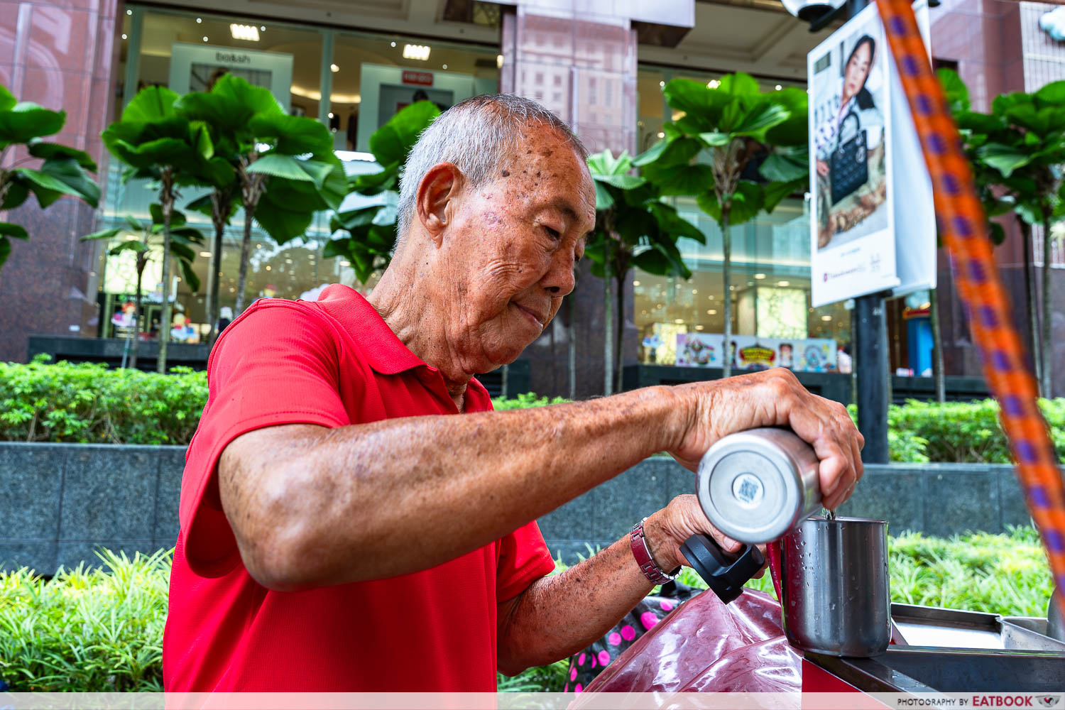 uncle-chieng-ice-cream-cart-btf-uncle-chieng-tea-break-interaction