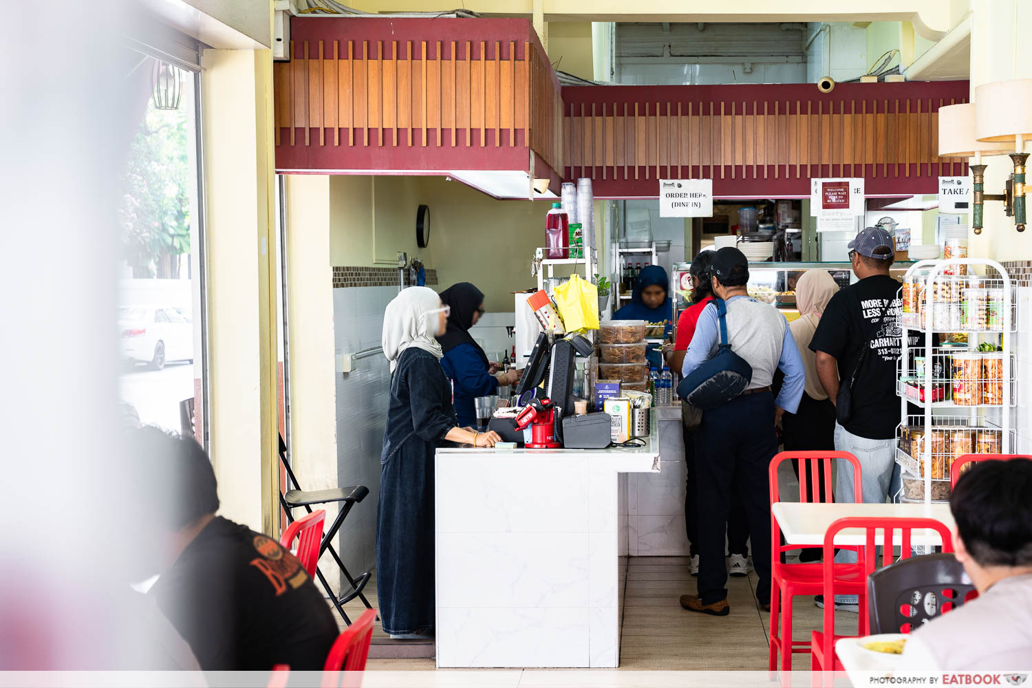 warong-nasi-pariaman-ambience