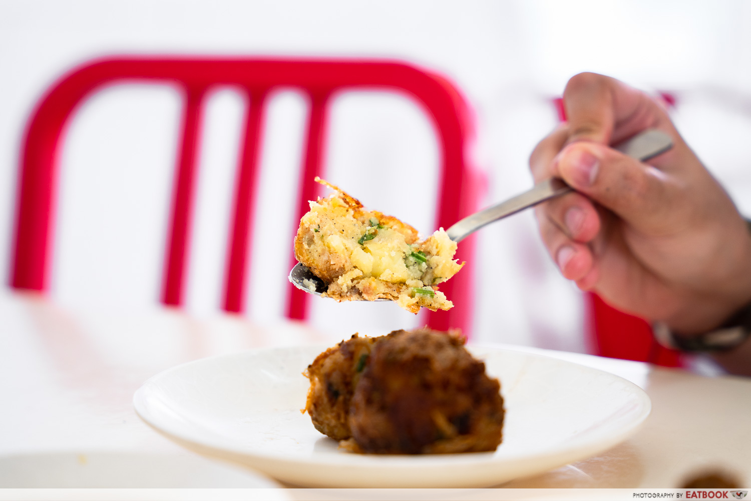 warong-nasi-pariaman-bagedel-interaction