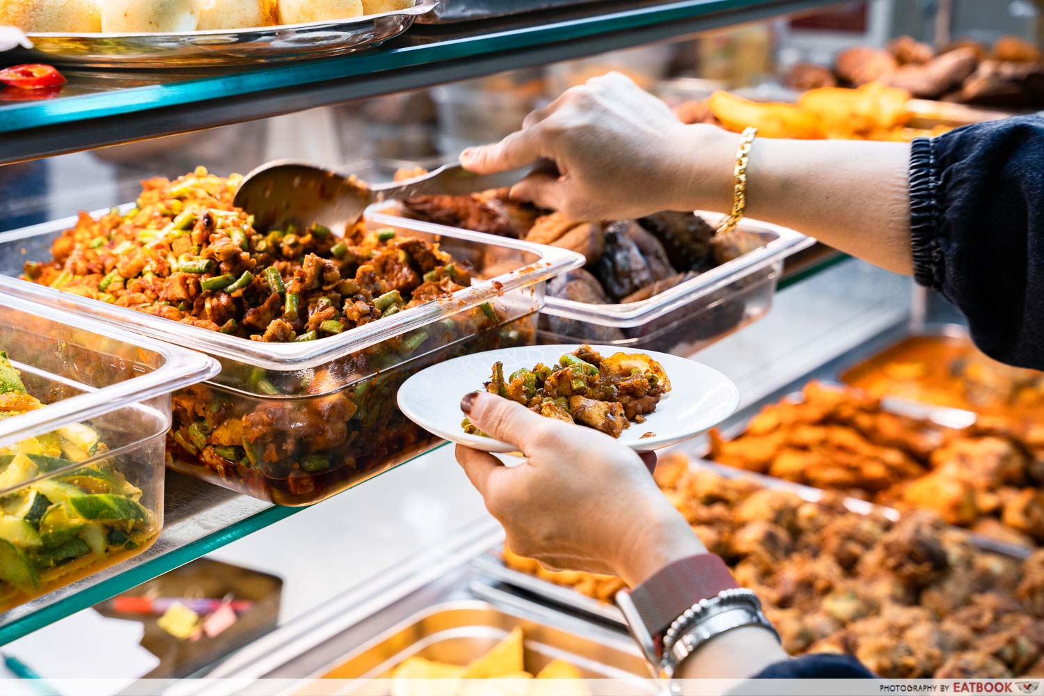 warong-nasi-pariaman-sambal-goreng-prep