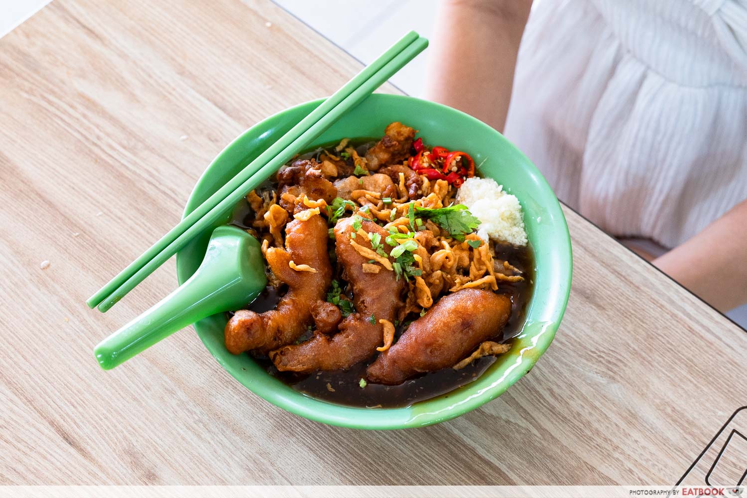 178-lor-mee-intro-shot