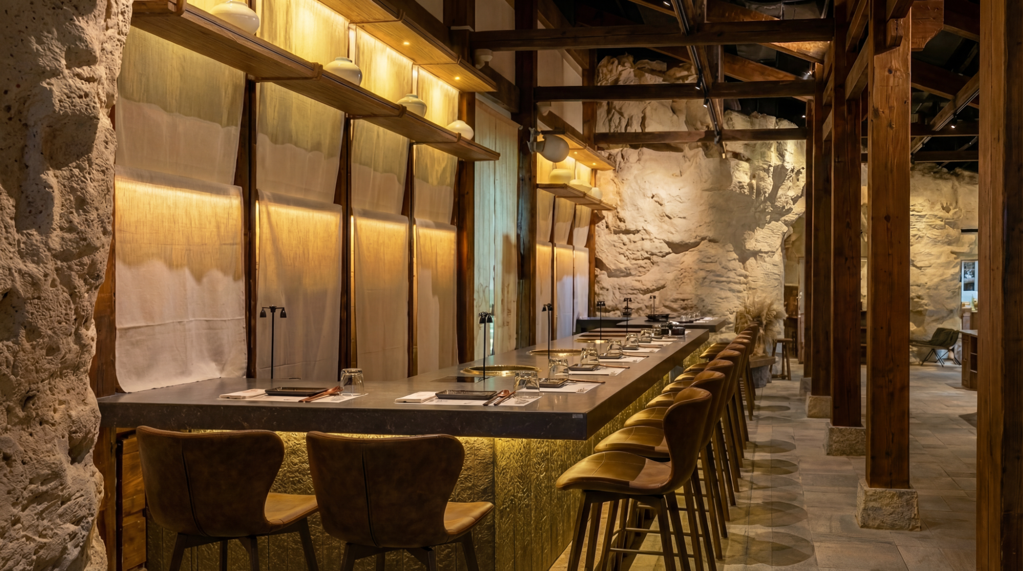 drim-gold-dining-interior