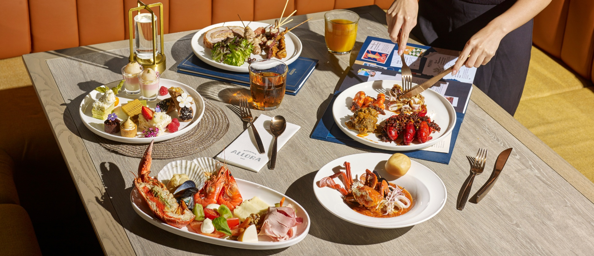 la-sagra-dallora-at-crowne-plaza-buffet-interaction