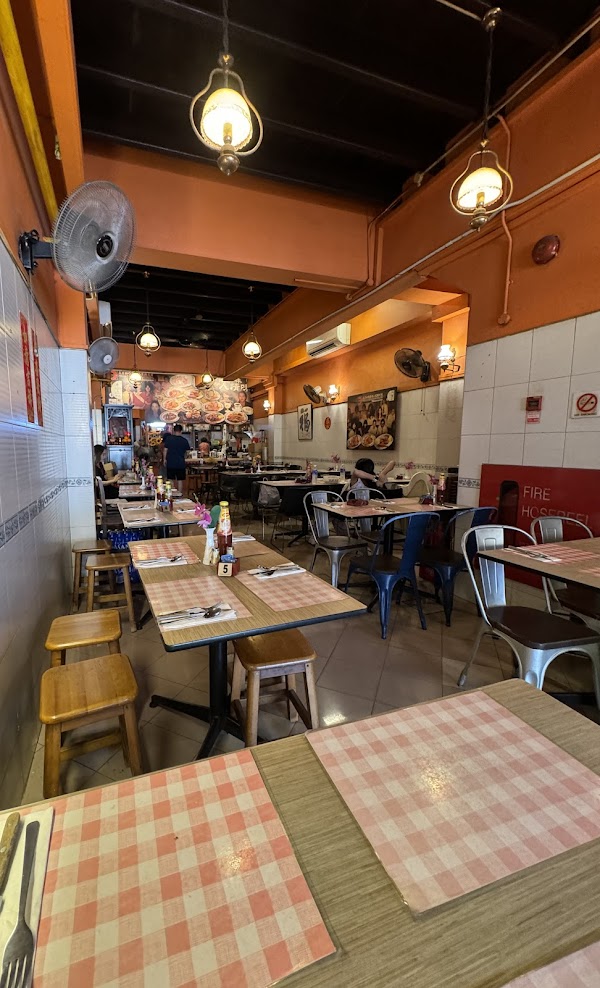 prince-coffee-house-ambience