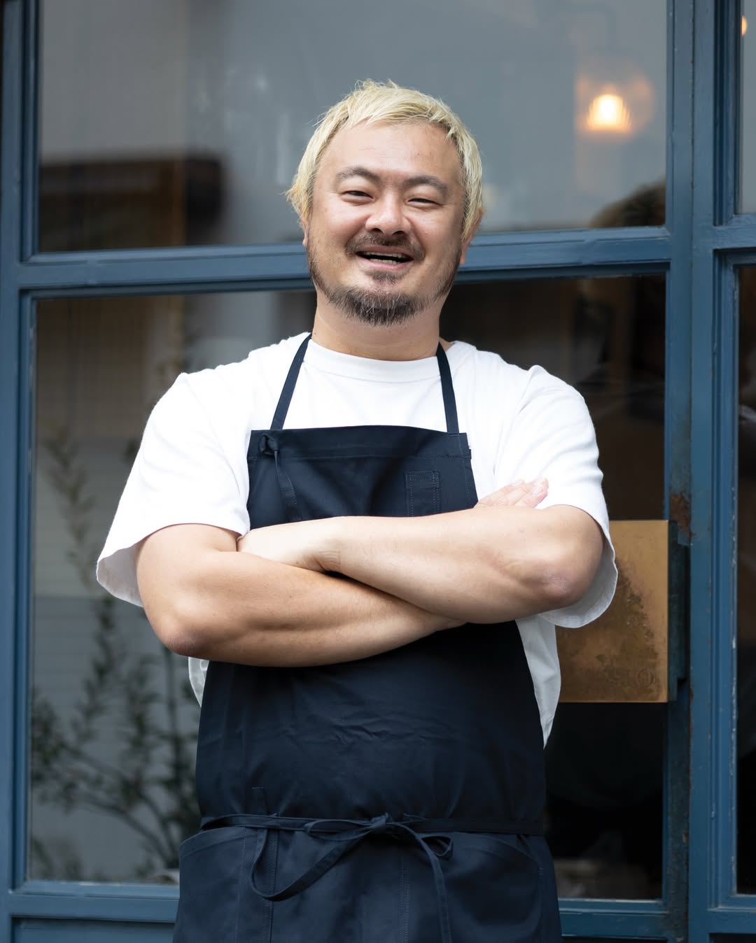 sio-pasta-chef-shusaku-toba-pose