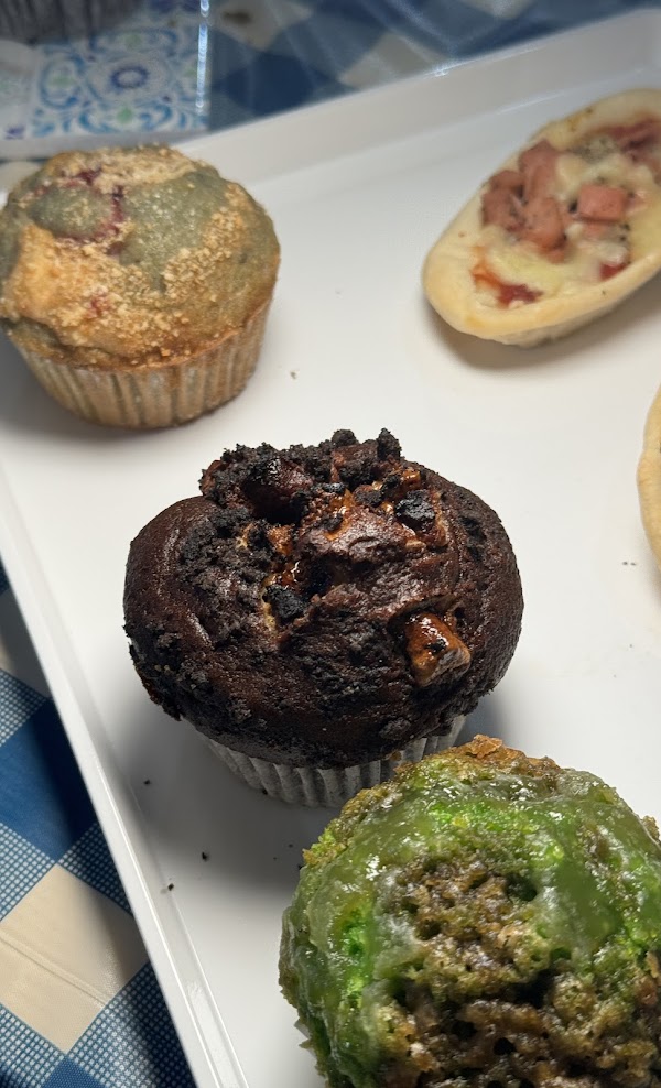 Baker-rst-choco-muffin