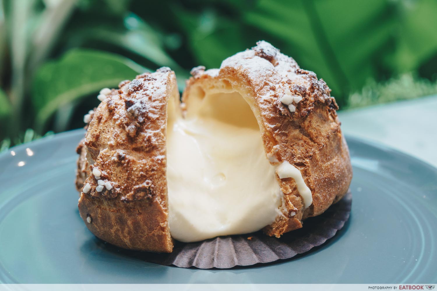 baristart-coffee-hokkaido-cream-puff-cross-section