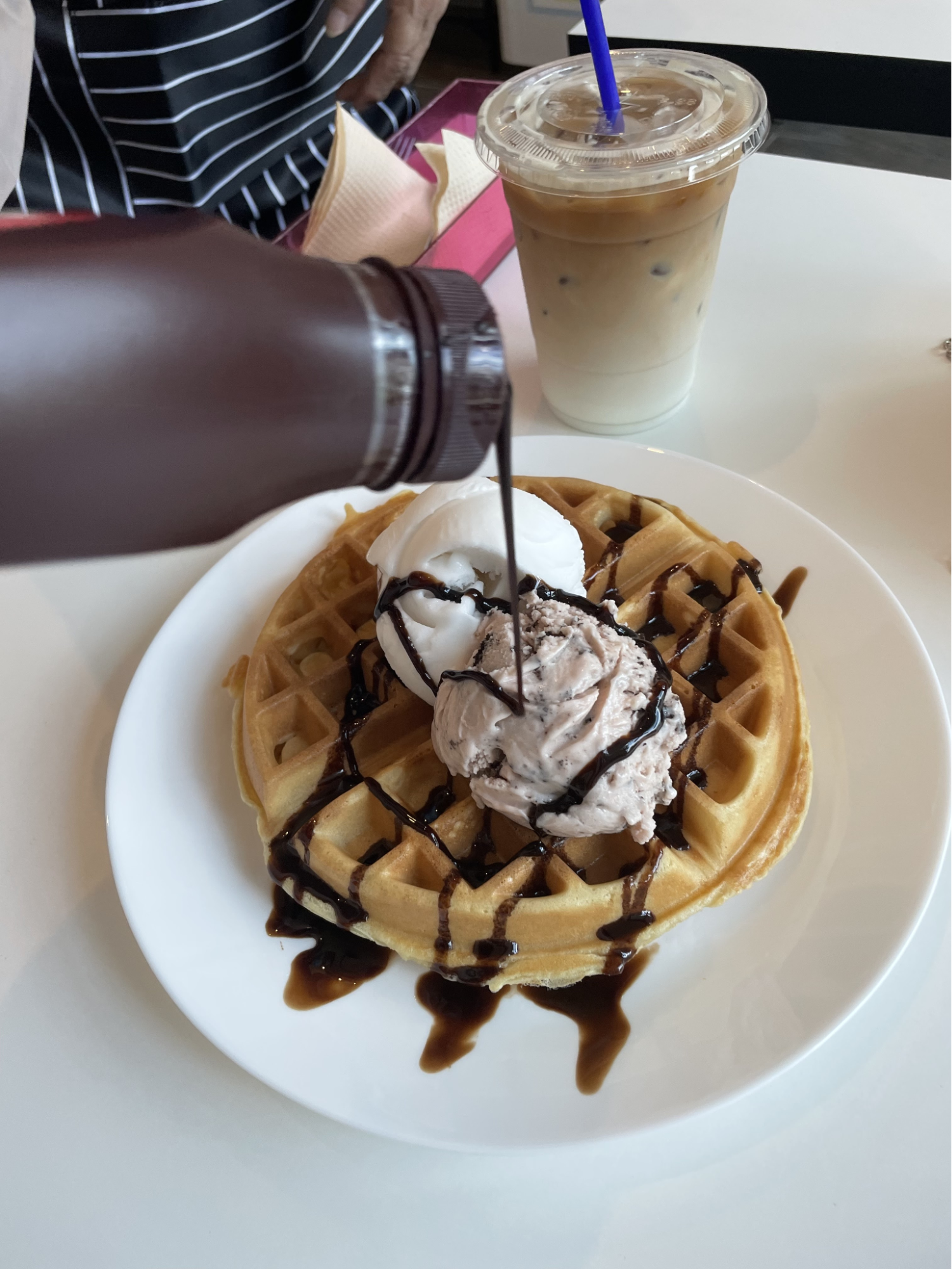 gelato-cottage-promenade-at-pelikat-ice-cream-waffle-prep