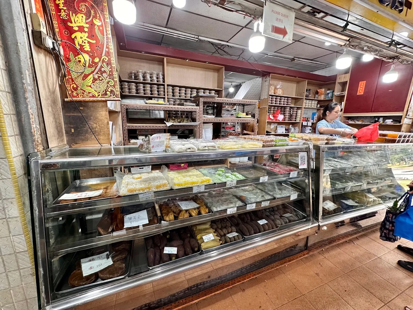 hiap-huat-cakeshop-counter