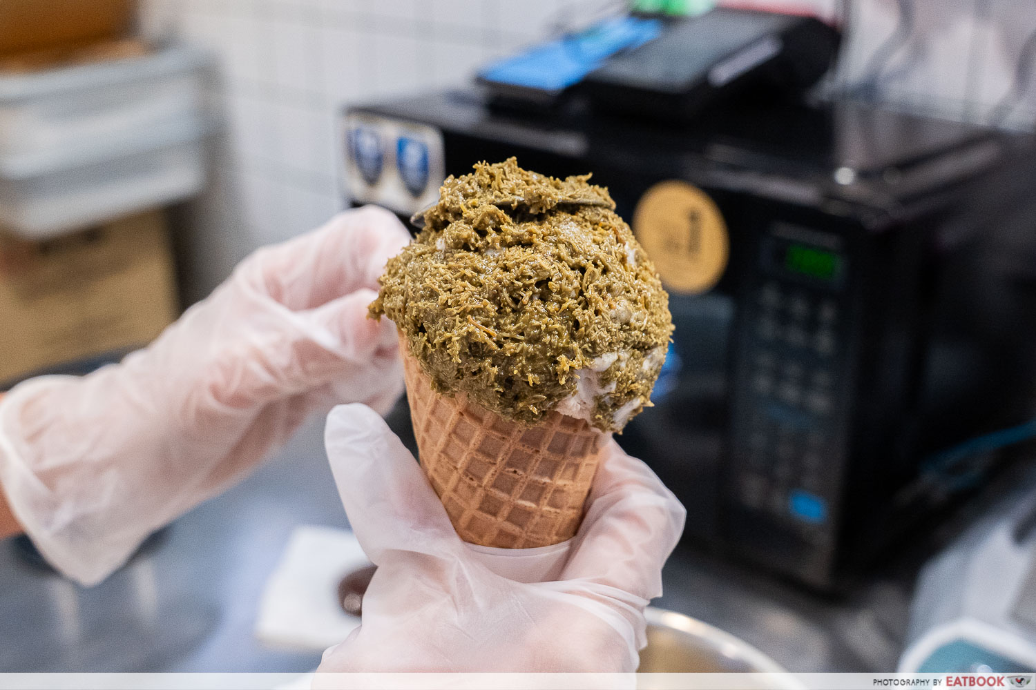 kooks-creamery-dubai-chewy-cookie-ice-cream-pistachio-kunafa-prep