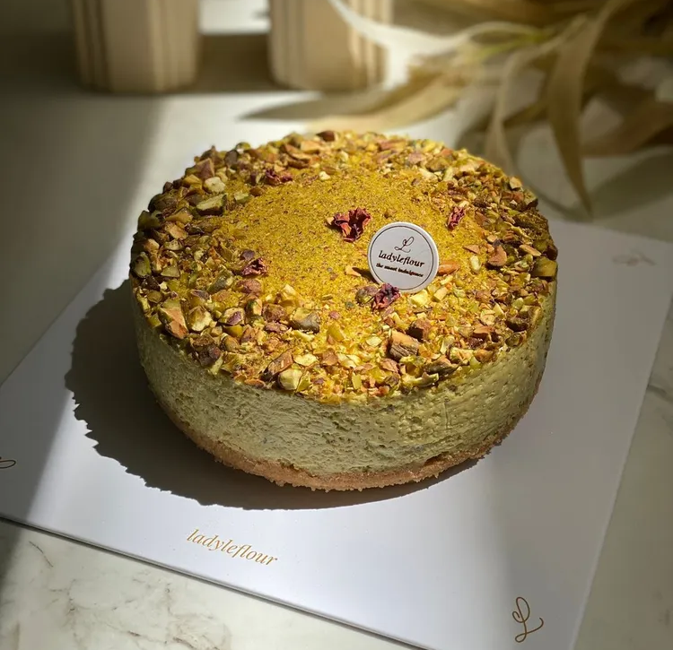 ladyleflour-promenade-at-pelikat-pistachio-honey-cake-establishment