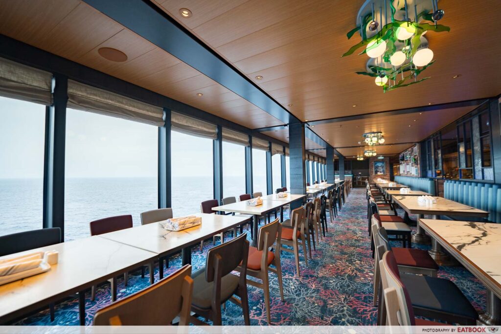 pixar-market-disney-ambience