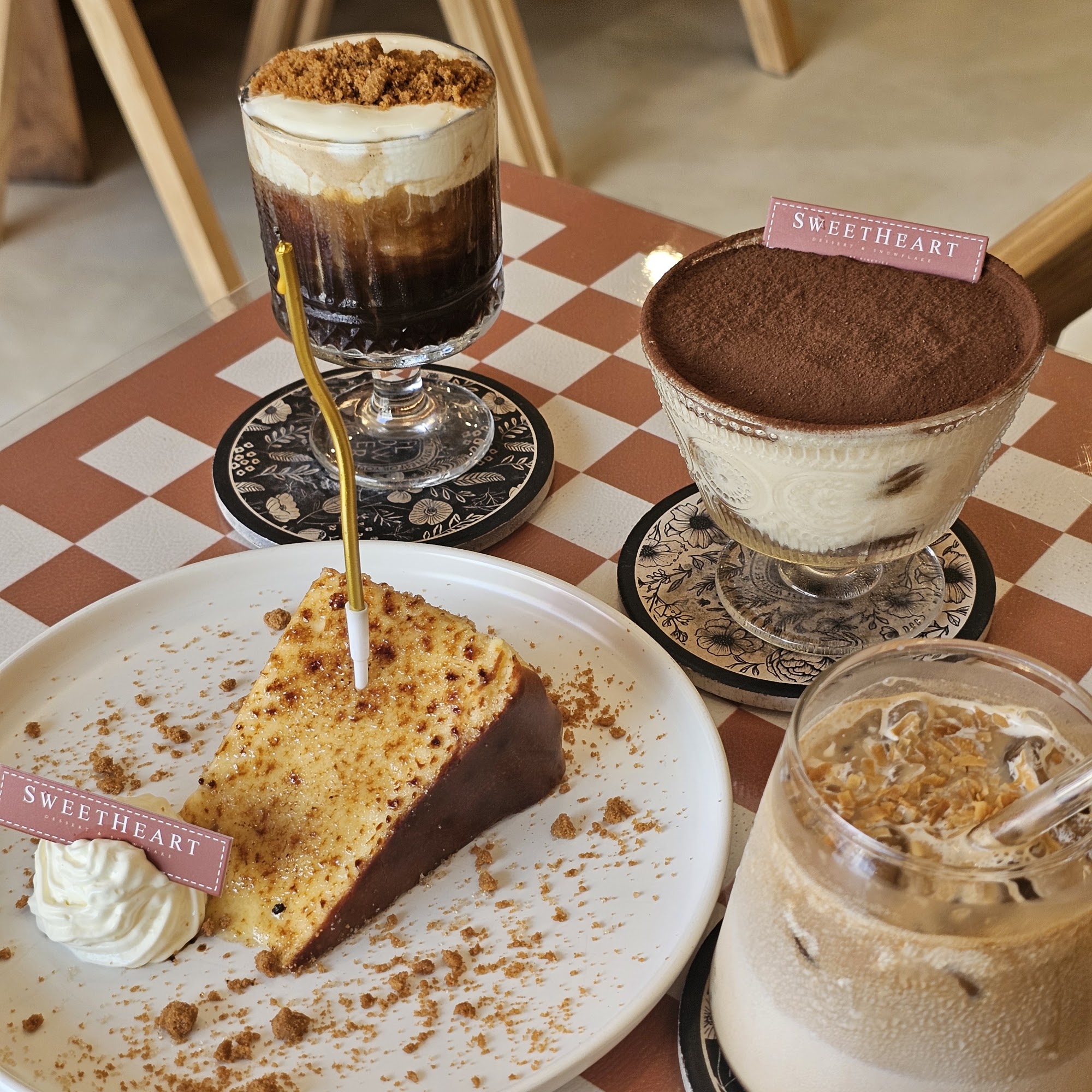 sweetheart-cafe-flatlay