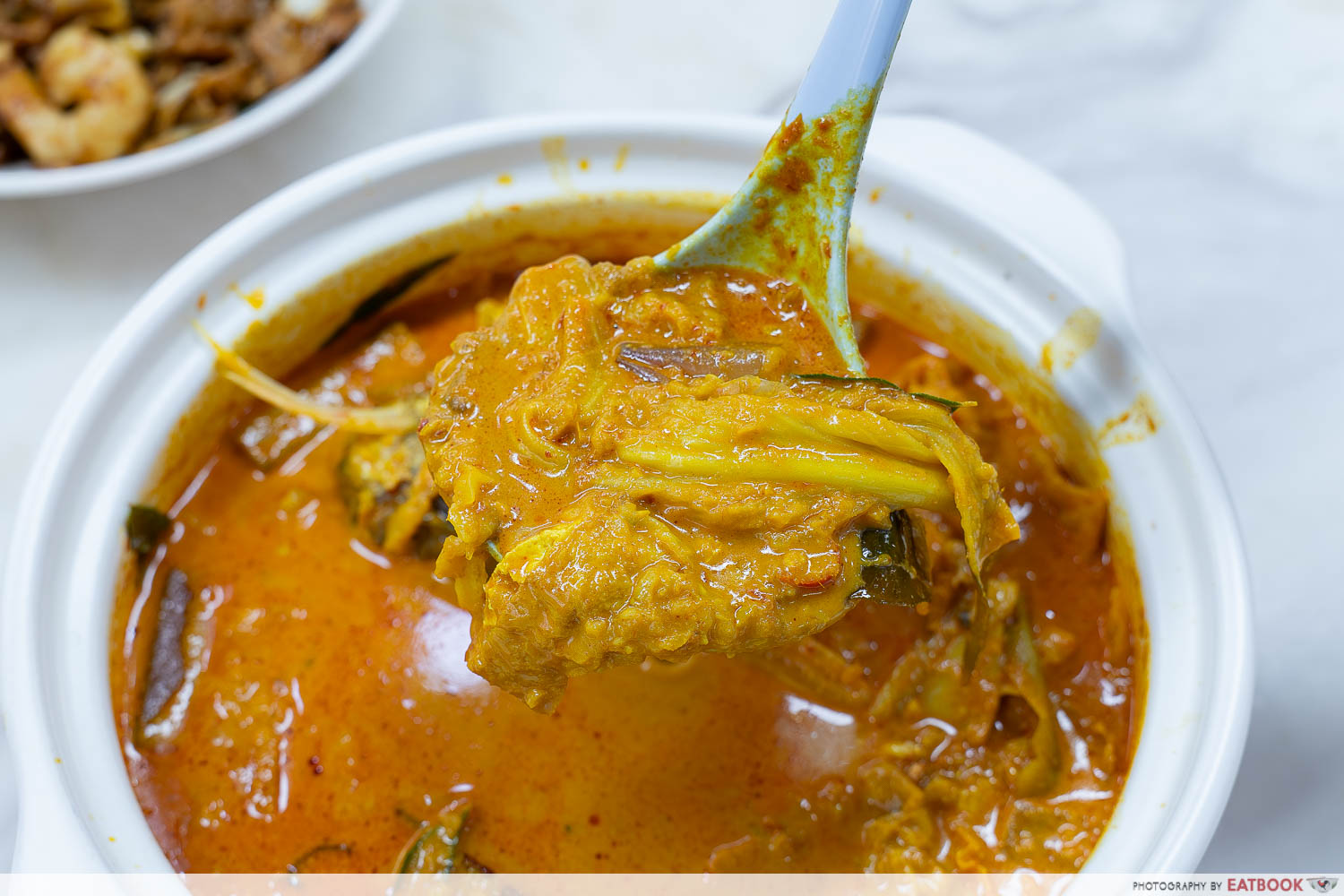 XH delicious seafood curry fish head interaction