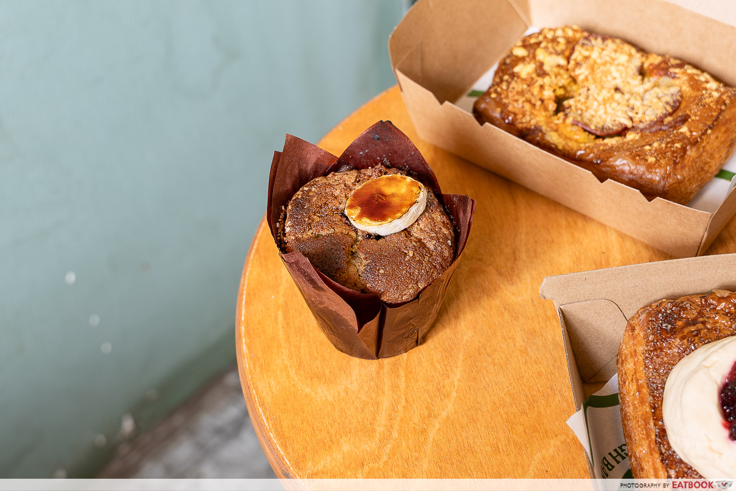 banana-muffin-close-up