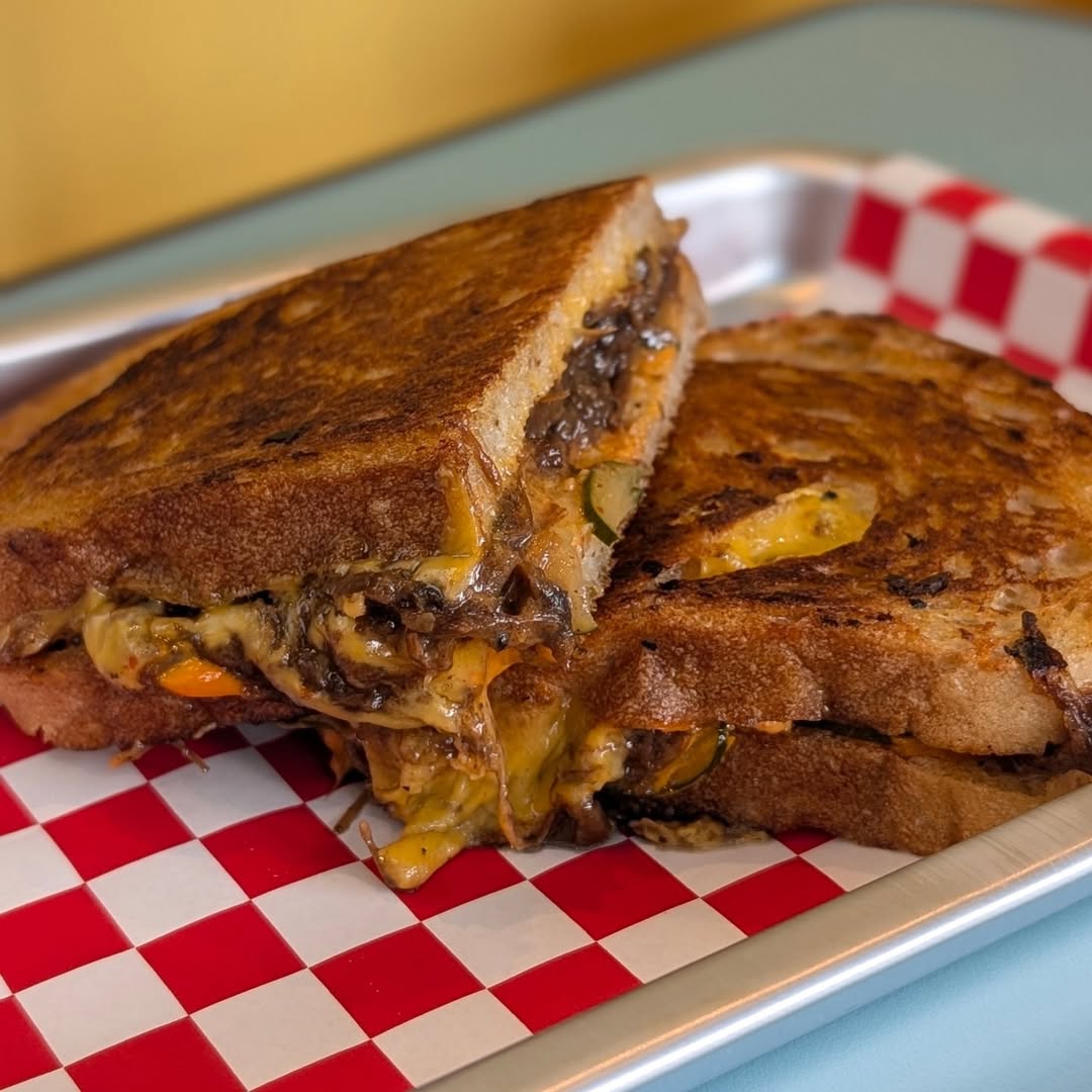 between-buns-deli-oxtail-melt-establishment