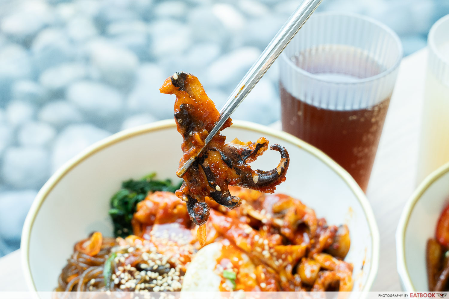 bibim-deli-spicy-grilled-octopus-interaction