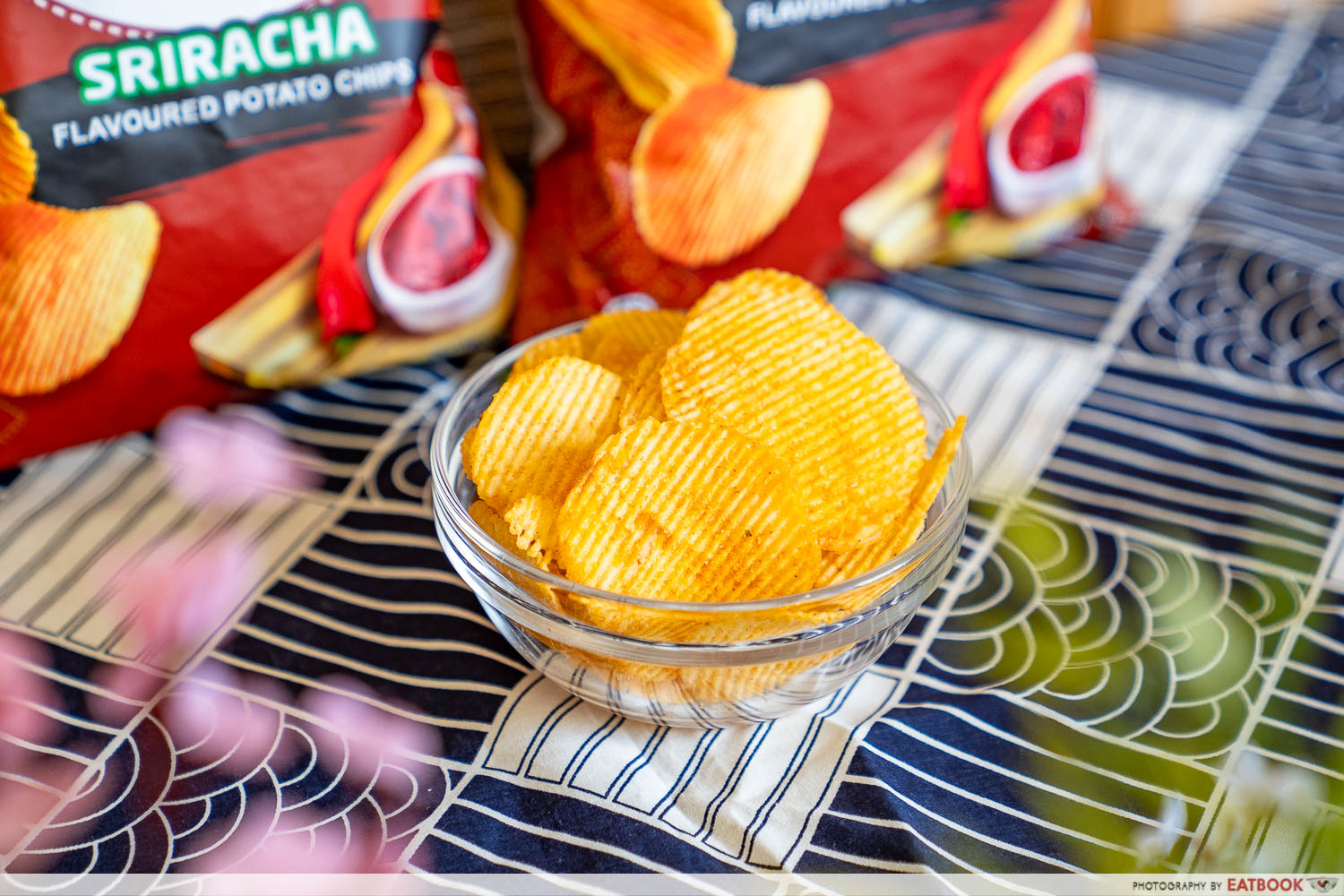 calbee asian flavours sriracha chips