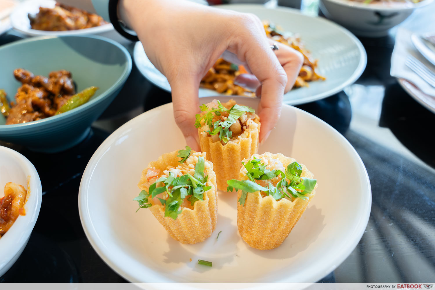 kueh pie tee interaction shot